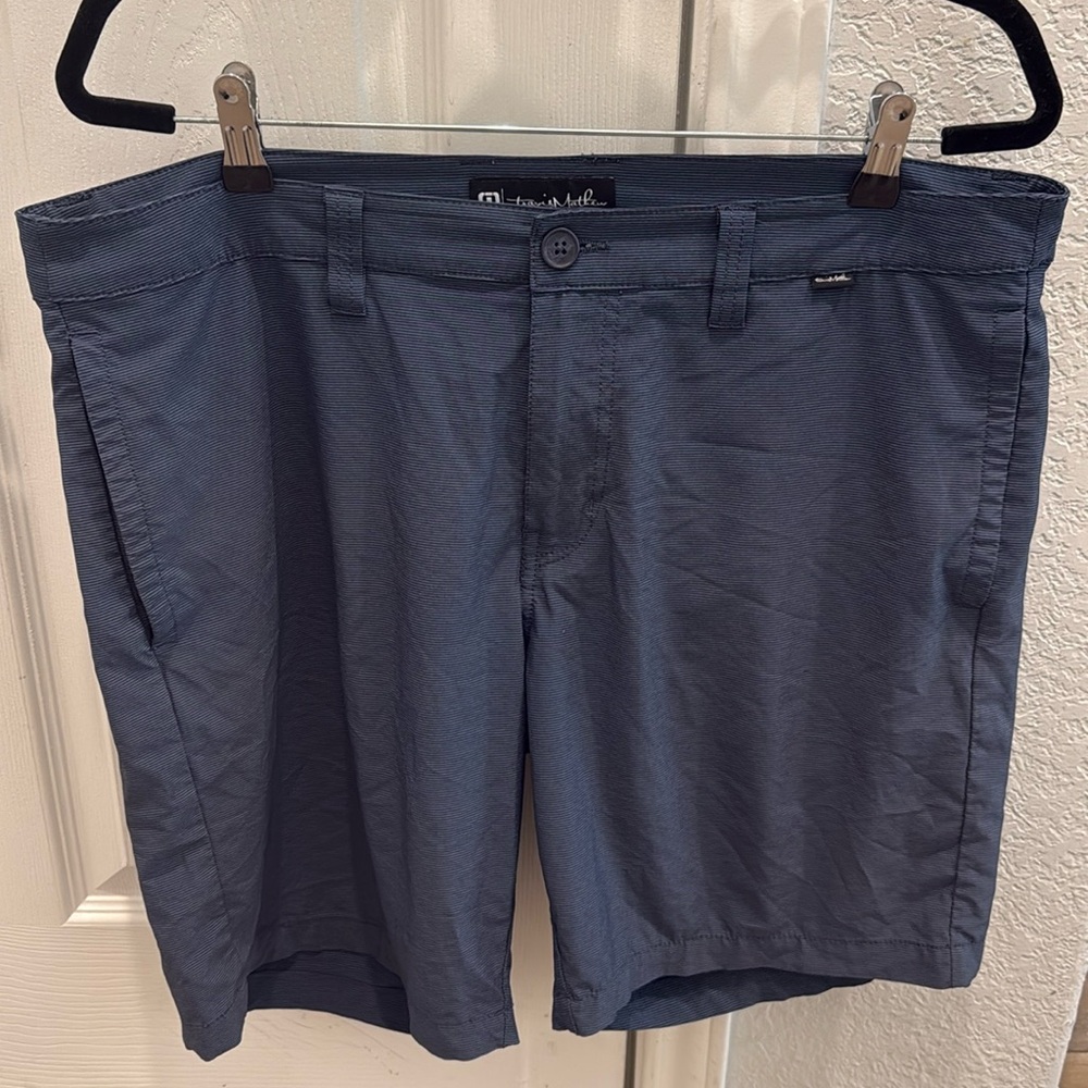 TravisMathew Men’s Performance Golf Shorts Gray Size 36